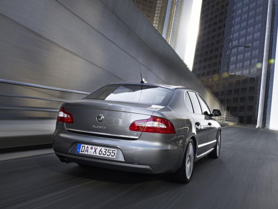  Skoda Superb 2008 года  (фото 53 из 131)